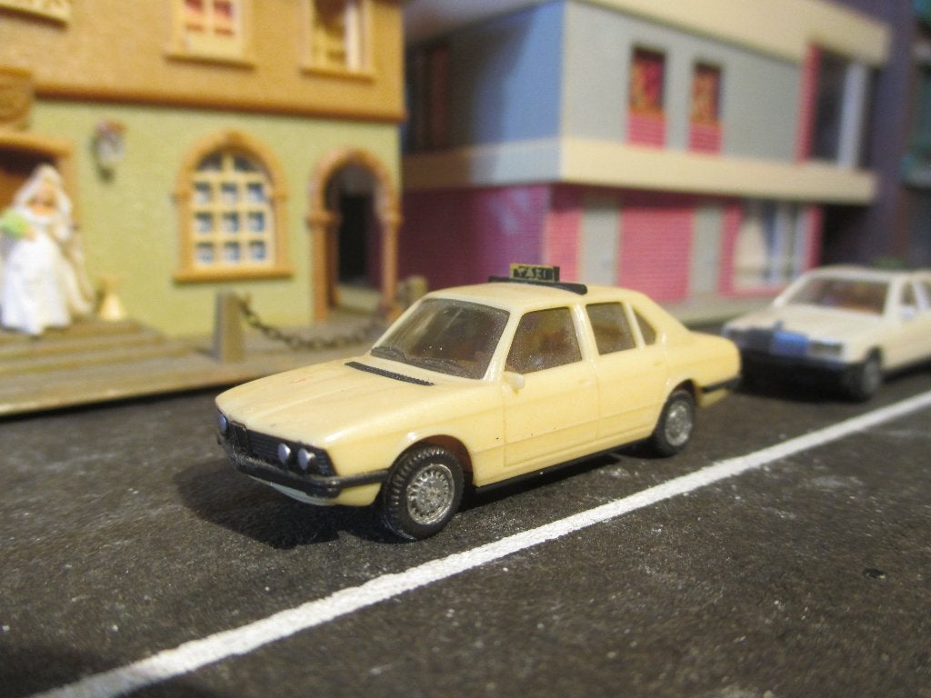 BMW E12 5-Serie 525 i - Herpa 518 / 520 / 523 TAXI, Hobby en Vrije tijd, Ophalen of Verzenden, Zo goed als nieuw, Auto, Herpa