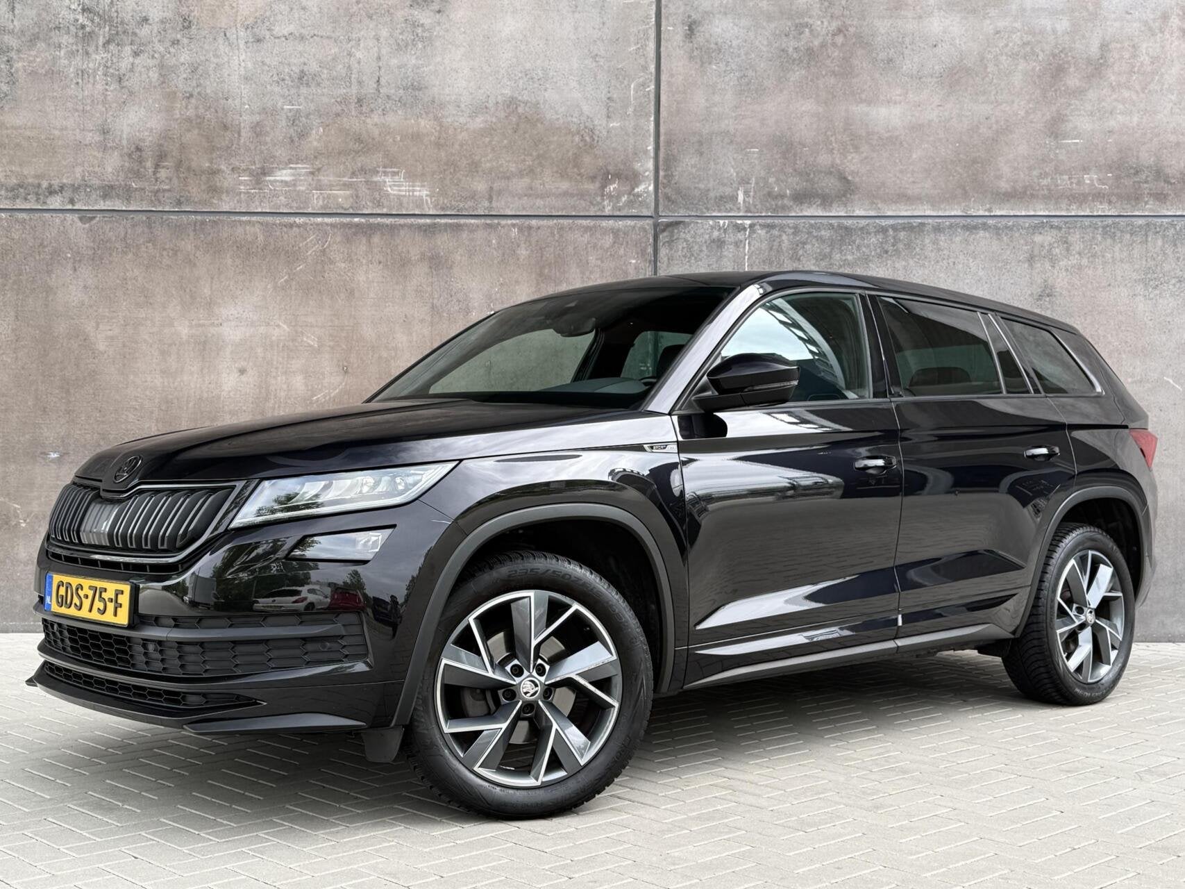 Skoda Kodiaq 1.4 TSI 4x4 Sportline | 7-persoons | Trekhaak |, Automaat, Gebruikt, 4 cilinders, 7 stoelen