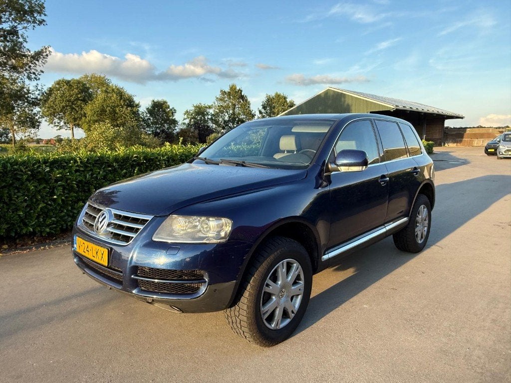 Volkswagen Touareg * Grijs kenteken * Nieuwe APK * 3500KG Tr, Auto's, Bestelauto's, Automaat, Beige, Leder, Bedrijf