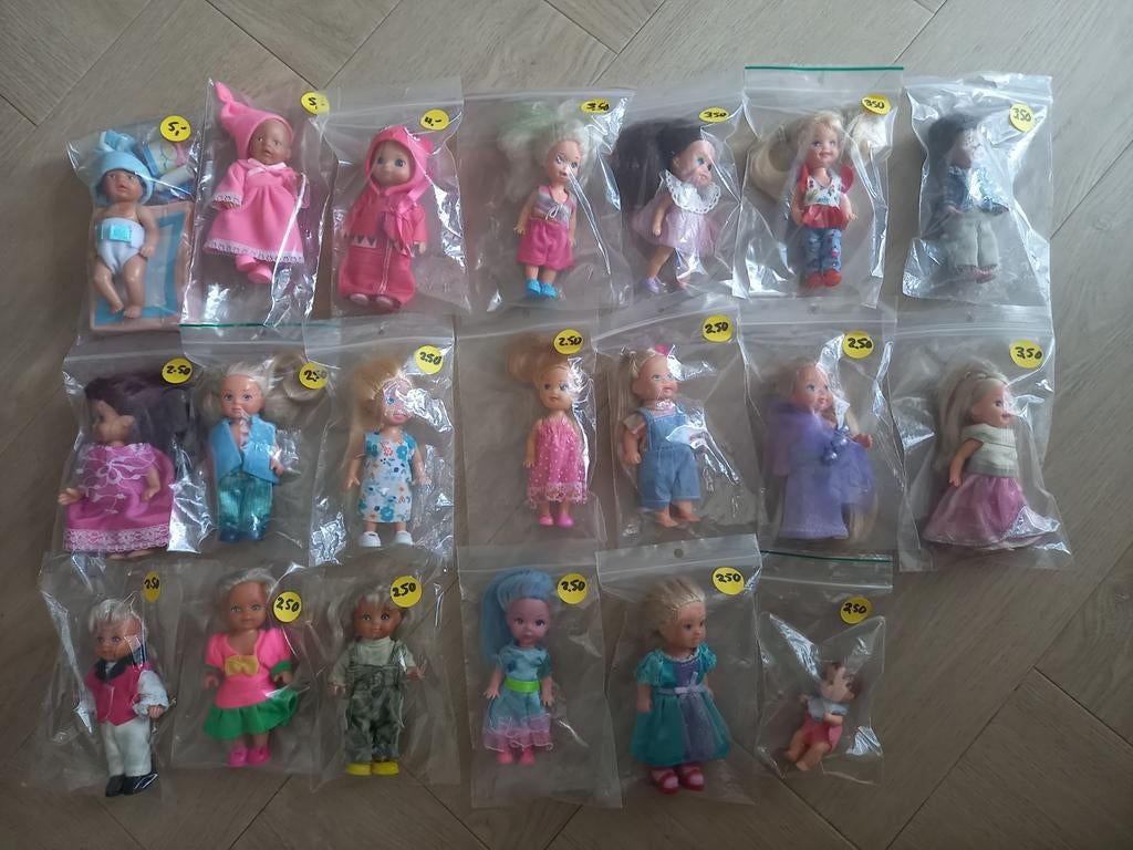 Partij Shelly evi simba baby born zaff popjes mogen per stuk, Kinderen en Baby's, Speelgoed | Poppen, Ophalen of Verzenden, Babypop