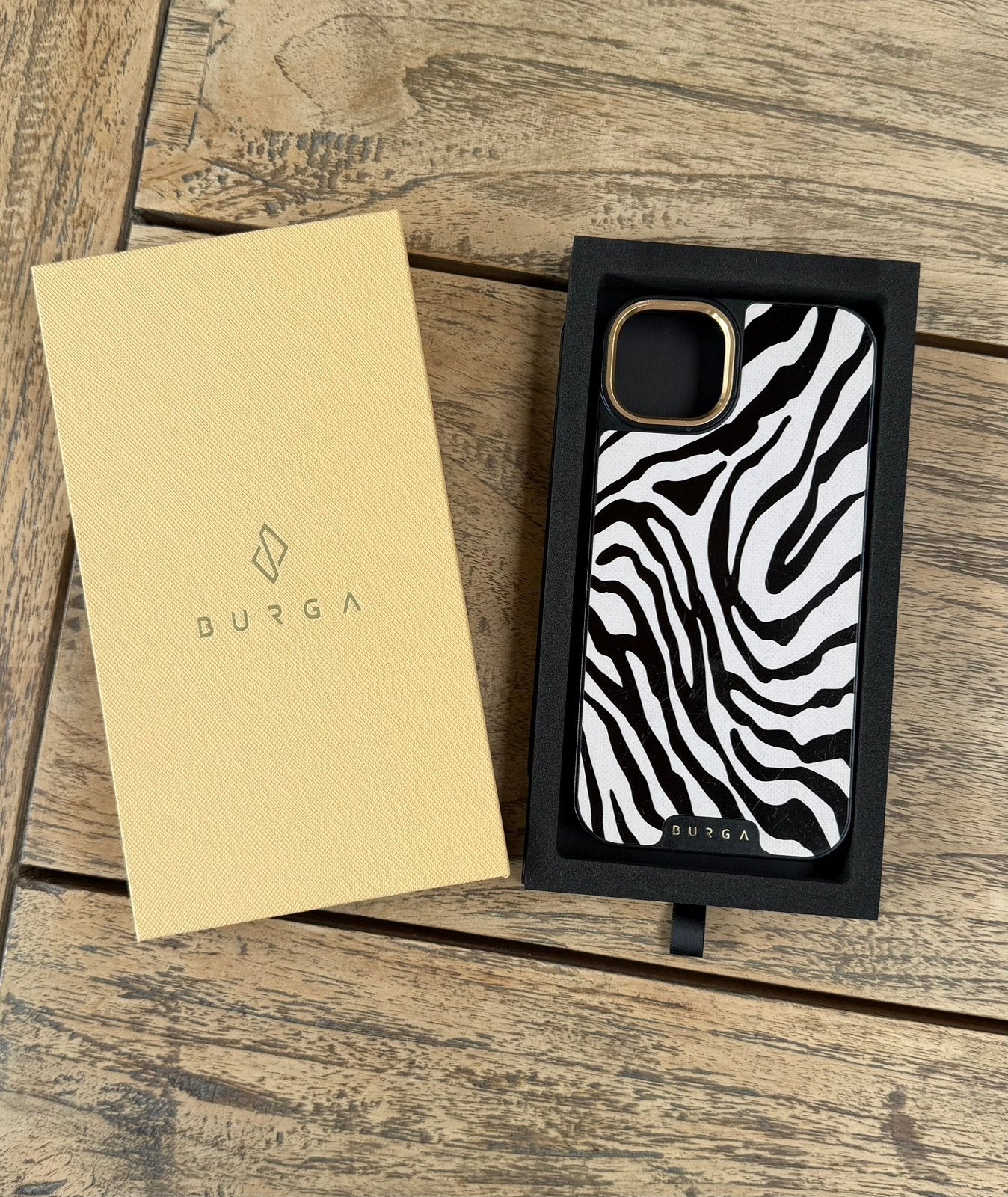 Burga iPhone 14 plus hoesje - Elite Dark MagSafe, MagSafe, IPhone 14 Plus, Frontje of Cover, Ophalen of Verzenden