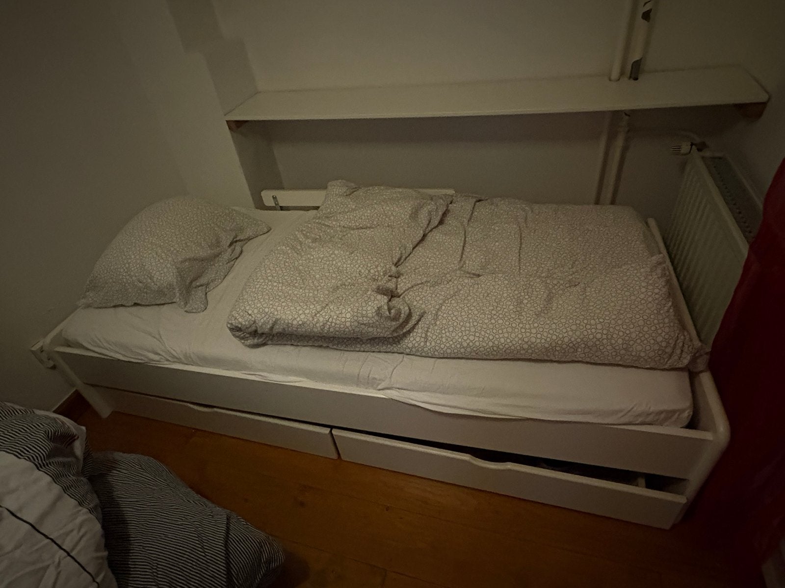 Eenpersoonsbed gratis ophalen, Huis en Inrichting, Slaapkamer | Bedden, Ophalen, Gebruikt, 90 cm, Eenpersoons