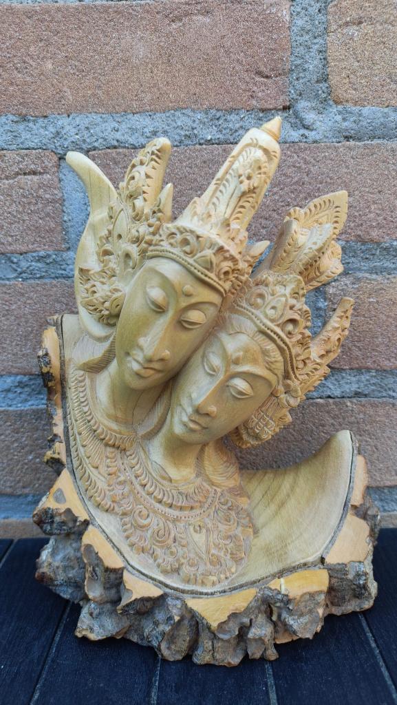 Houtsnijwerk van Rama en Sita uit crocodile wood - Bali, Groep mensen, Minder dan 20 cm, Buste, Ophalen of Verzenden