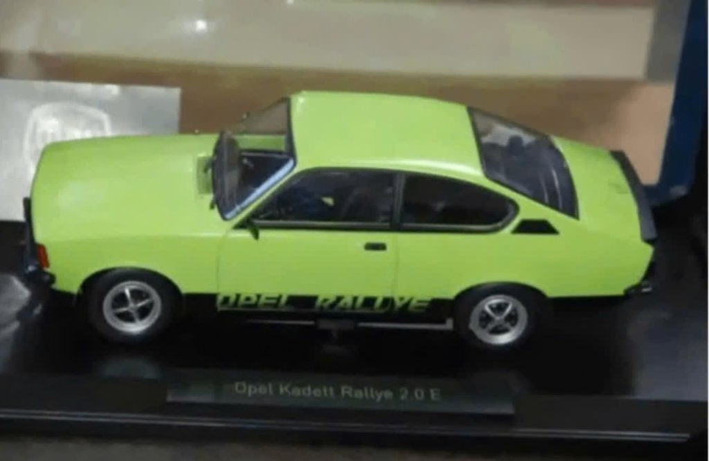 1:18 OPEL KADETT RALLYE 2.0 mintgroen Norev 183653 WRH, Hobby en Vrije tijd, Verzenden, Zo goed als nieuw, Auto, Norev