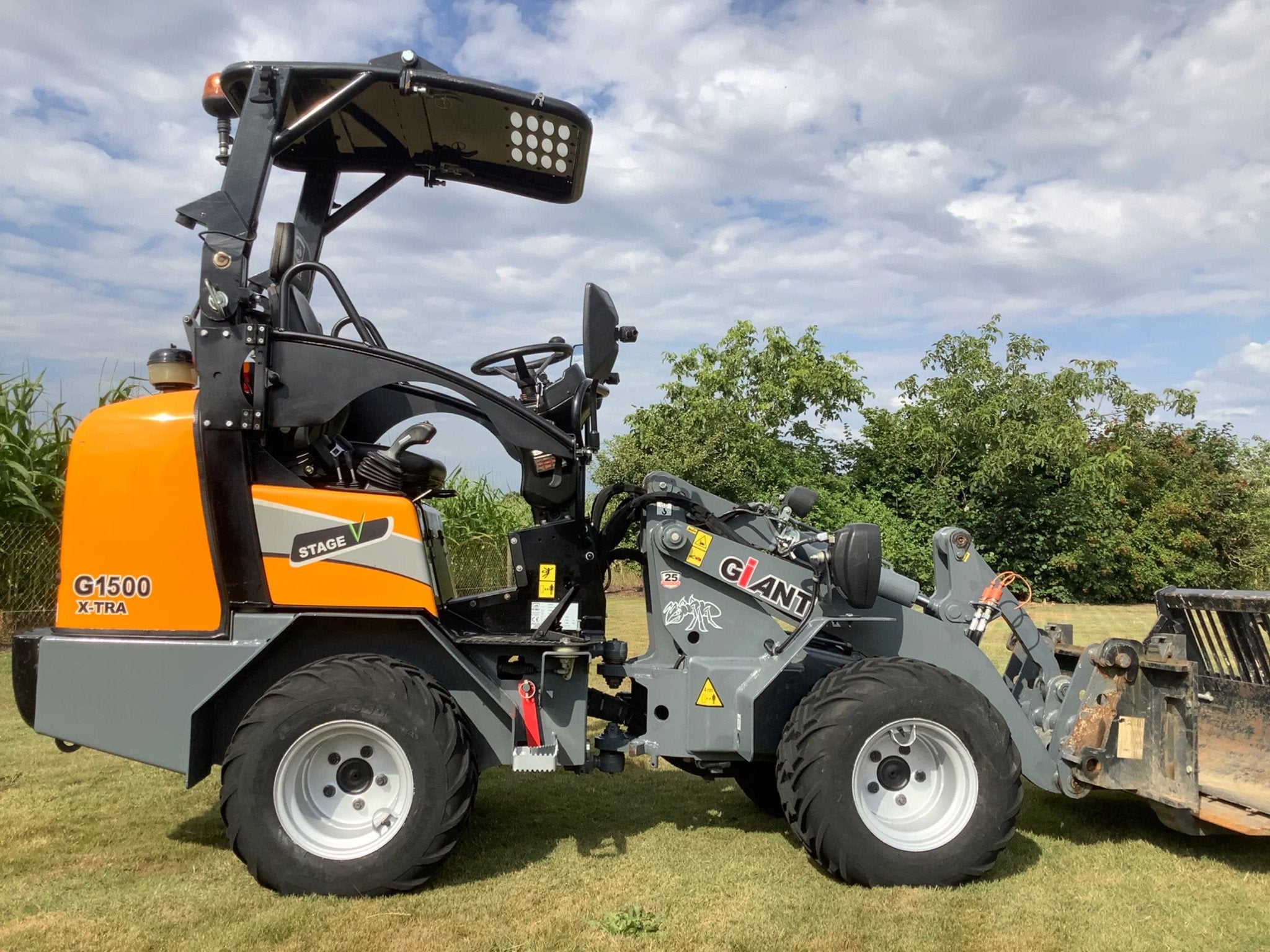Giant G1500x-tra 1064 uur (bj 2021), Wiellader of Shovel