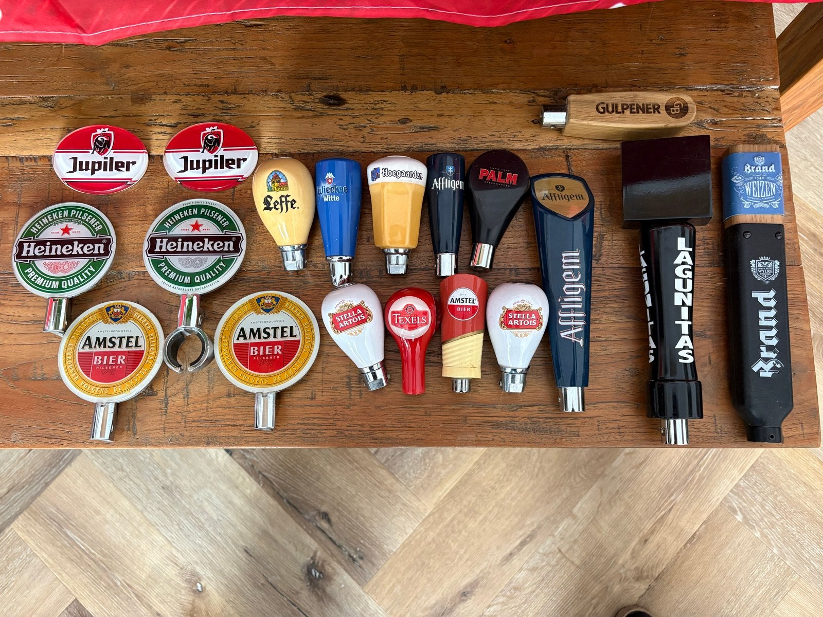Grote collectie bier tapknoppen - Jupiler, Heineken, Amstel, Verzamelen, Ophalen of Verzenden, Gebruikt