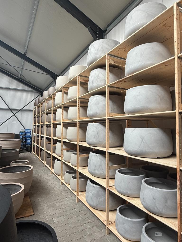 Trendy  lichtgewicht Titano bloembakken / plantenbakken !!!