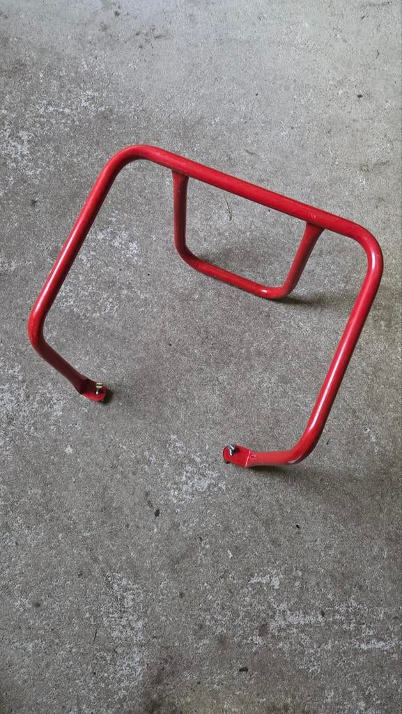 Metalen rugsteun voor houten slee, Ophalen, Gebruikt