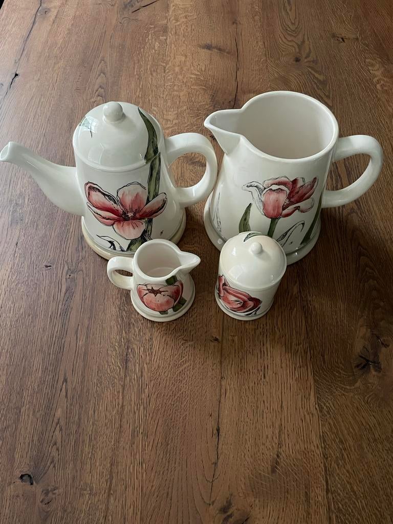 Servies by Jet bloemen, Ophalen, Overige typen, Zo goed als nieuw, Overige stijlen