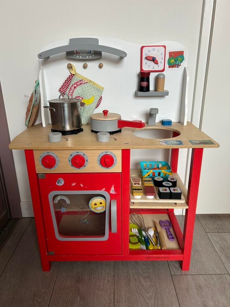 Keukentje met leuke spulletjes, Ophalen, Zo goed als nieuw