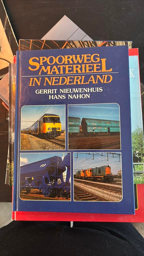 Spoorwegmaterieel in Nederland, Ophalen of Verzenden, Gelezen