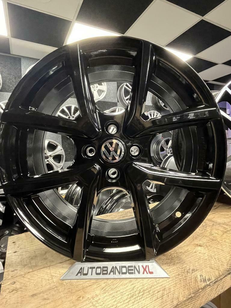 17 inch 4x100 Volkswagen Up GTi velgen Black edition  AXL053, 215 mm, Velg(en), Nieuw, 17 inch
