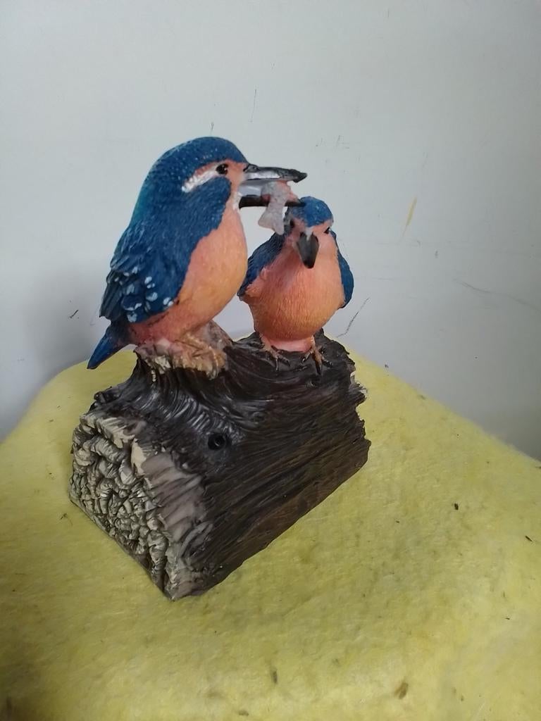 2184) 2 ijsvogels op stok, Ophalen of Verzenden, Zo goed als nieuw, Dier