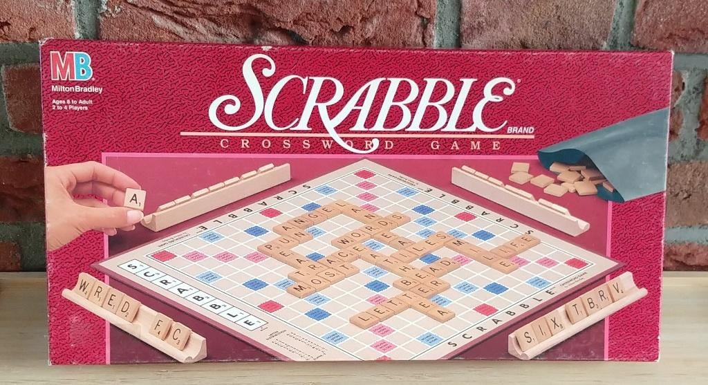 bordspel Scrabble, vintage by Milton Bradley, volgnr 8, Drie of vier spelers, Ophalen of Verzenden, Nieuw, Milton Bradley