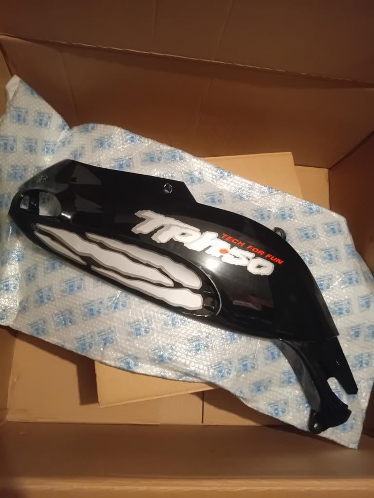 Piaggio Tph Typhoon 50 Achterkap Zwart - Heel, Fietsen en Brommers, Brommeronderdelen | Scooters, Ophalen of Verzenden