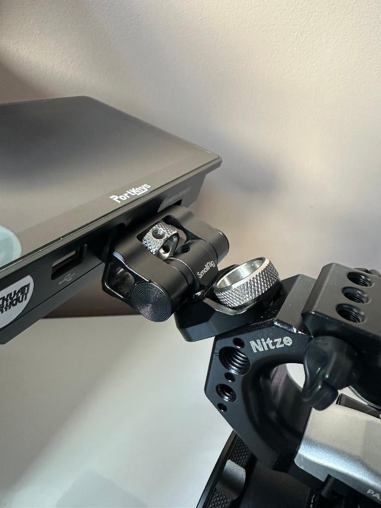 SmallRig 2348 - Swivel and Tilt Monitor Mount met Arri Pins, Ophalen of Verzenden, Zo goed als nieuw, Minder dan 150 cm, Overige typen