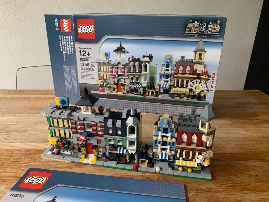 LEGO 10230 Mini Modulars, Kinderen en Baby's, Speelgoed | Duplo en Lego, Ophalen of Verzenden, Zo goed als nieuw, Complete set