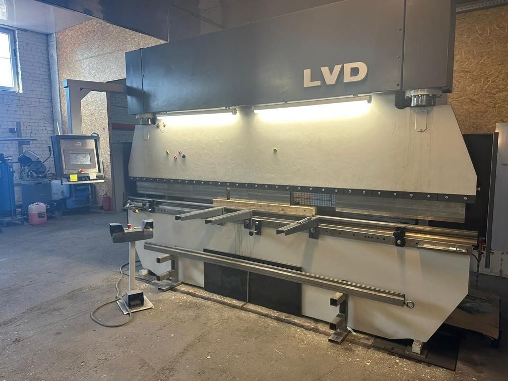 Hydraulische kantbank LVD, Ophalen