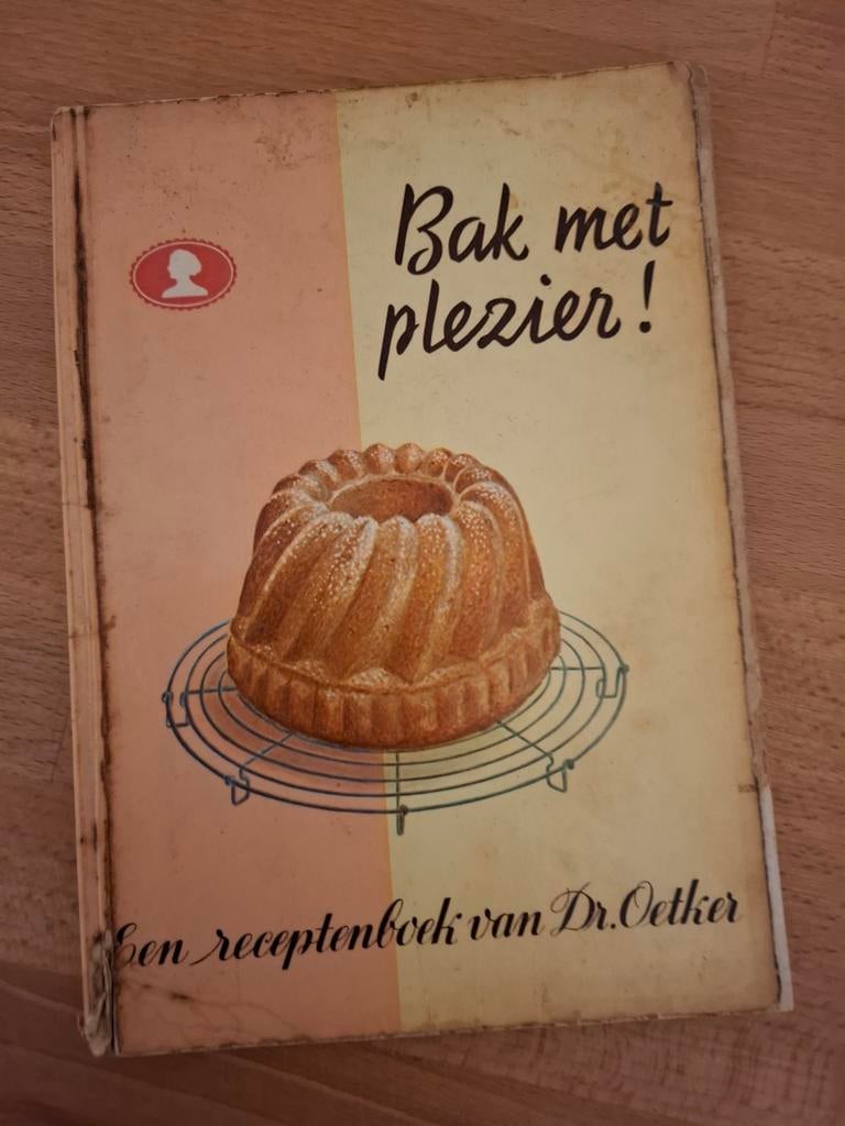Dr Oetker receptenboek. Bak met plezier!, Boeken, Ophalen of Verzenden, Gelezen