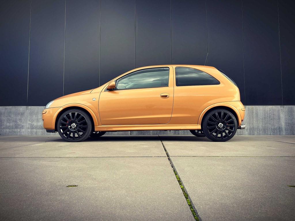 Opel Corsa GSi 1.8 16V - 2004, Auto's, 1796 cc, Metallic lak, Handgeschakeld, Grijs