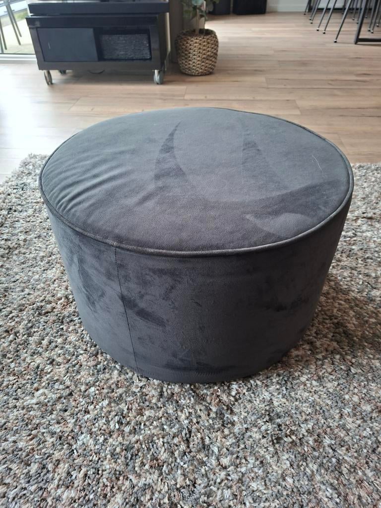 Zwarte Velvet Poef, Ophalen of Verzenden, Zo goed als nieuw, 50 tot 75 cm, 50 tot 75 cm