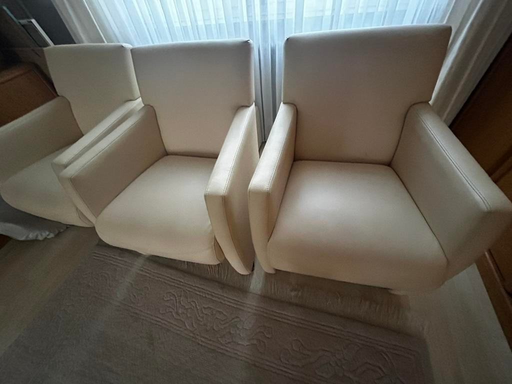 Kleur creme, hoogte armleuning 64,5 breed 60 cm, Strak modern, Minder dan 75 cm, Leer, Ophalen of Verzenden