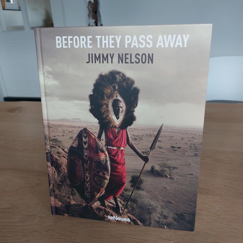 Before They Pass Away - Jimmy Nelson, Ophalen of Verzenden, Zo goed als nieuw, Fotografen