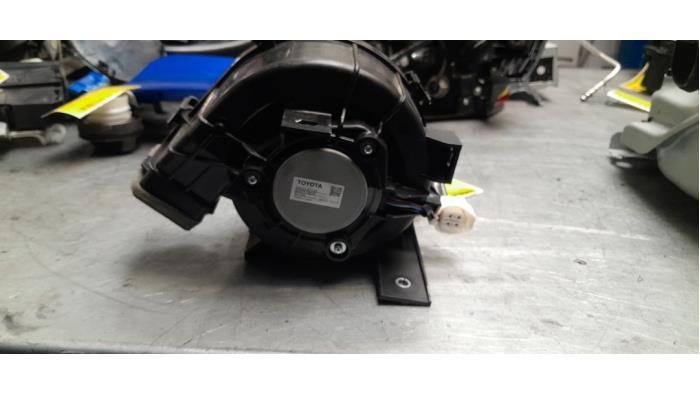 Accu ventilator van een Toyota C-HR, Gebruikt, -, -, Ophalen of Verzenden