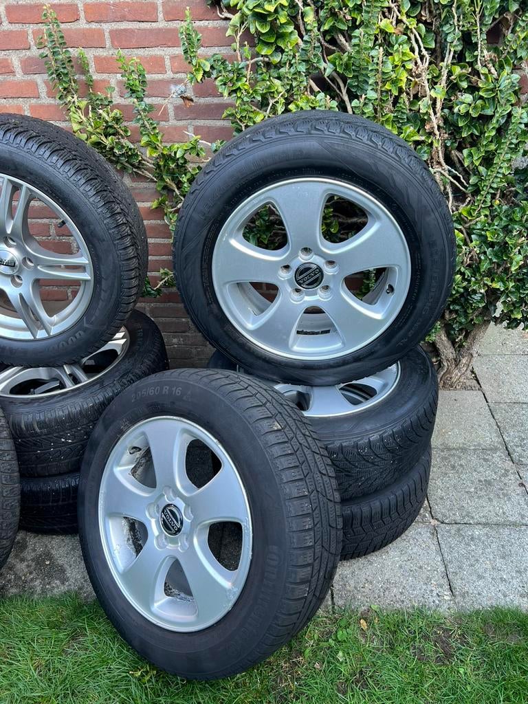 Volvo V70 winterbanden 16 inch op originele Volvo velgen, Auto-onderdelen, Banden en Velgen, Ophalen, Gebruikt, 16 inch, Banden en Velgen