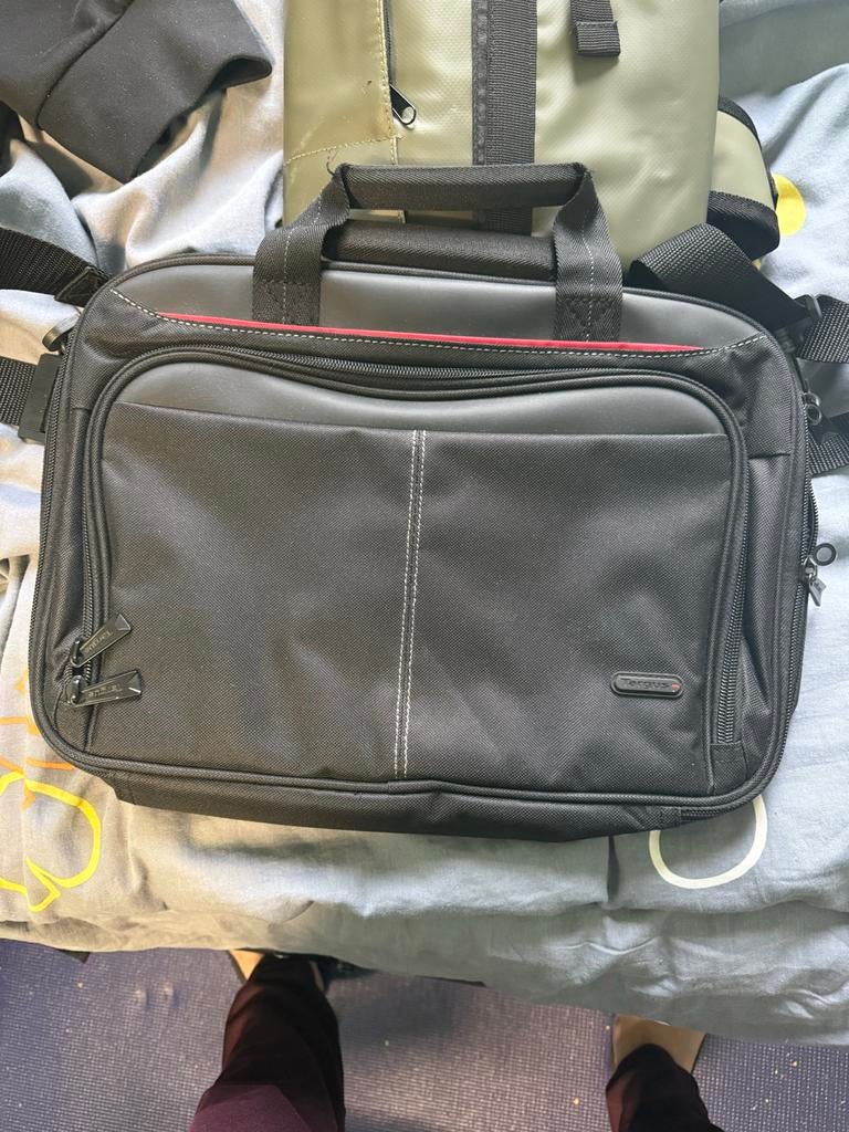 Targus Laptop Tas - Aktetas / Schoudertas, Computers en Software, Laptoptassen, Ophalen of Verzenden, 15 inch, Gebruikt, Aktetas