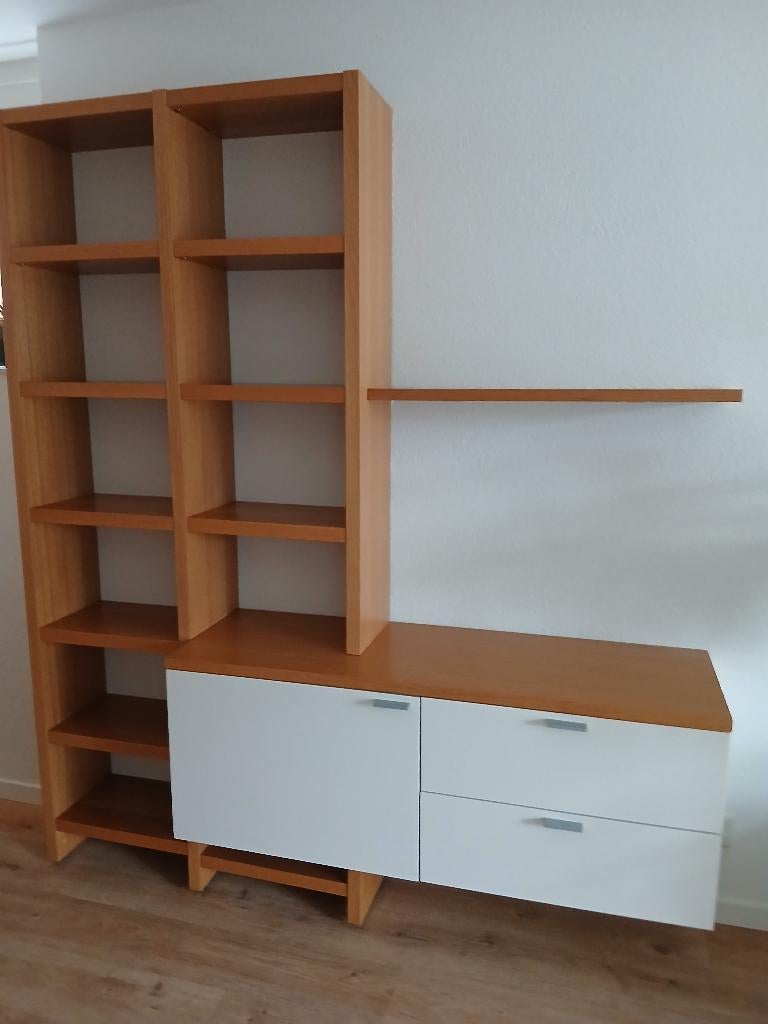 Aangeboden: wand- TV meubel in twee delen. Merk: Interstar, Huis en Inrichting, Kasten | Wandmeubels, Ophalen, Met klep(pen), 200 cm of meer