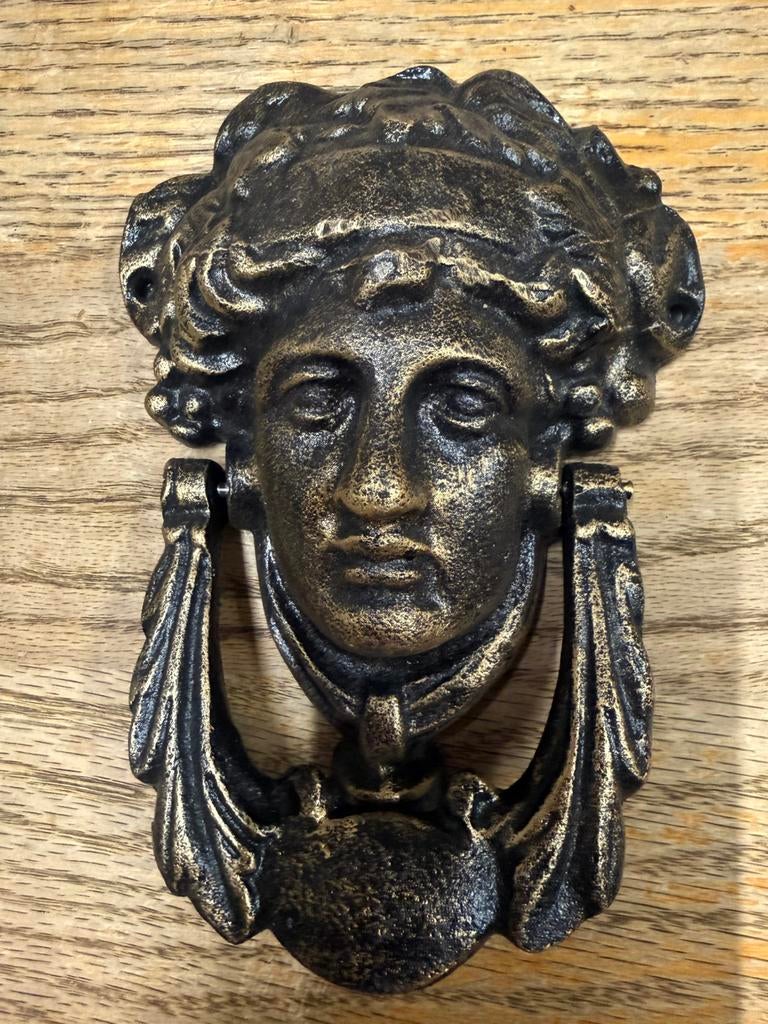 Gietijzeren deurklopper vrouw, Ophalen of Verzenden