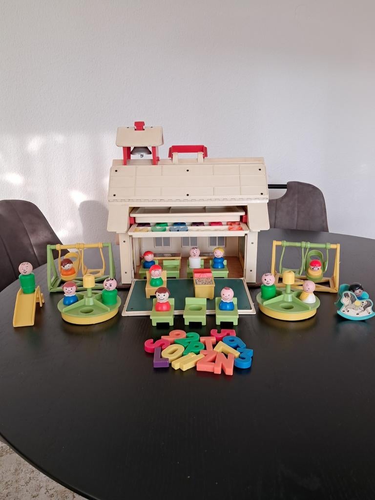 Originele retro vintage Fisher price school uit 1969, Kinderen en Baby's, Speelgoed | Poppenhuizen, Ophalen of Verzenden, Gebruikt