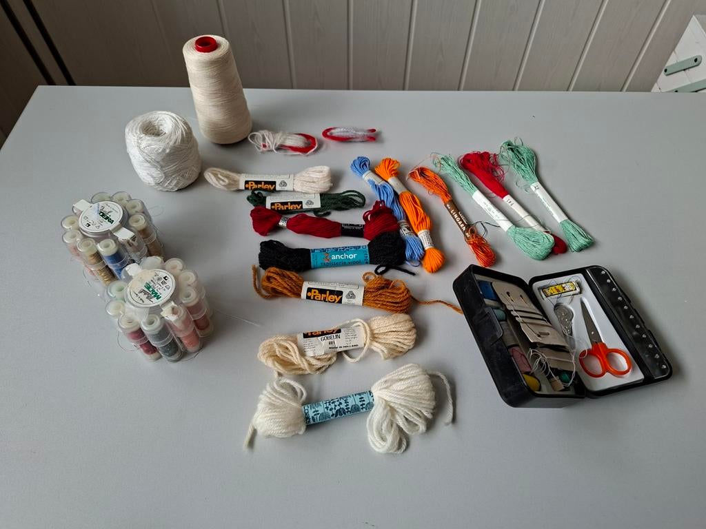 Handwerk artikelen, Ophalen of Verzenden, Meerdere media