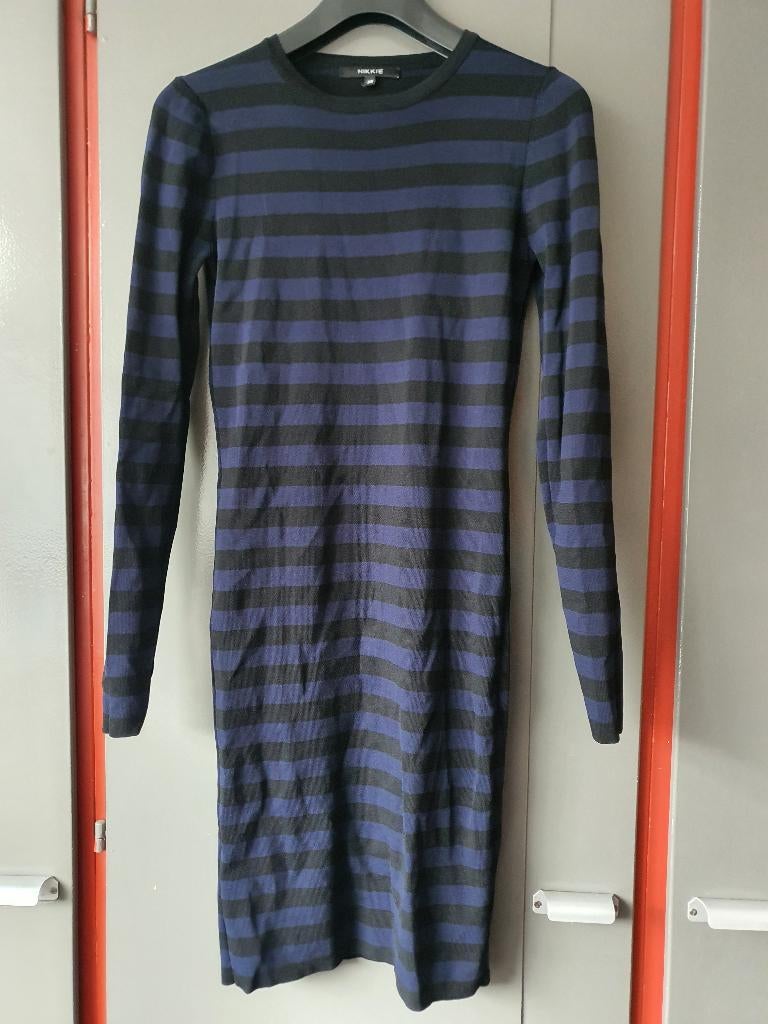 NIKKIE gestreepte jurk – maat 38, Kleding | Dames, Jurken, Maat 38/40 (M), Zwart, Ophalen of Verzenden, Zo goed als nieuw