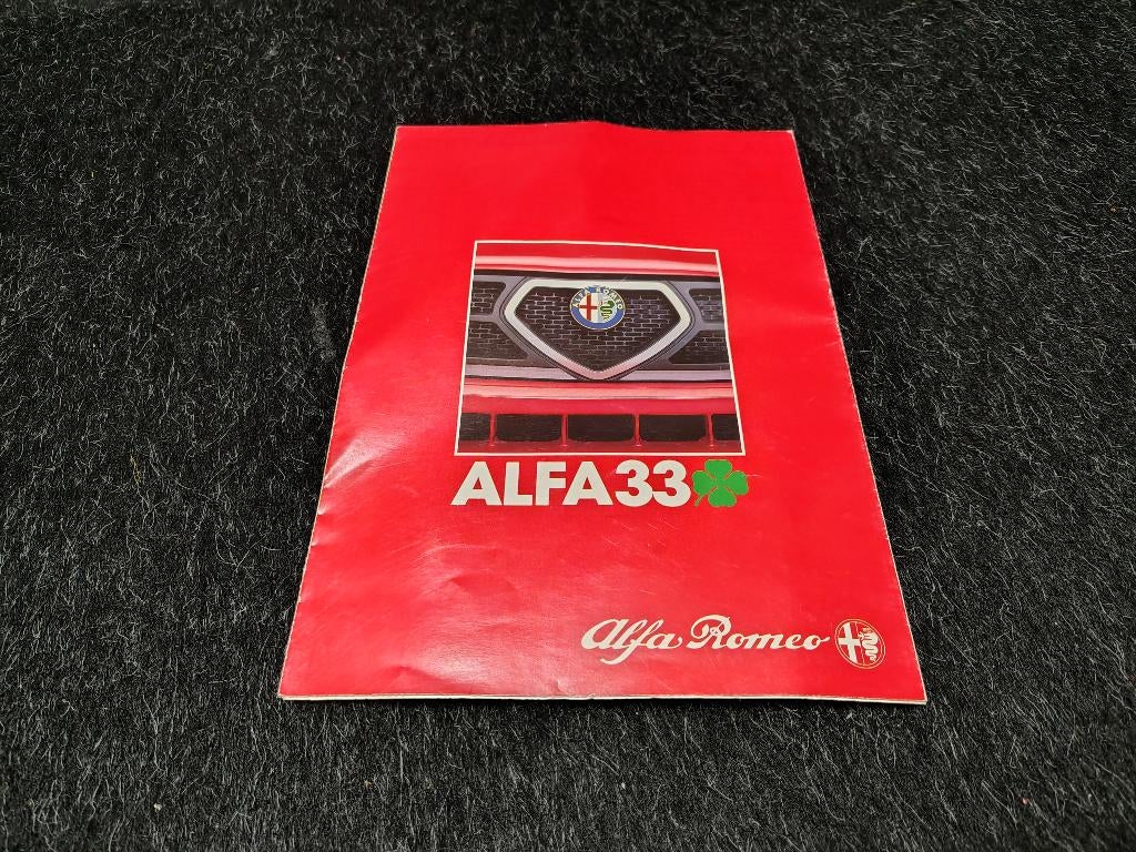 Folder: Alfa Romeo 33 / Quadrifoglio (1984), Verzenden, Alfa Romeo