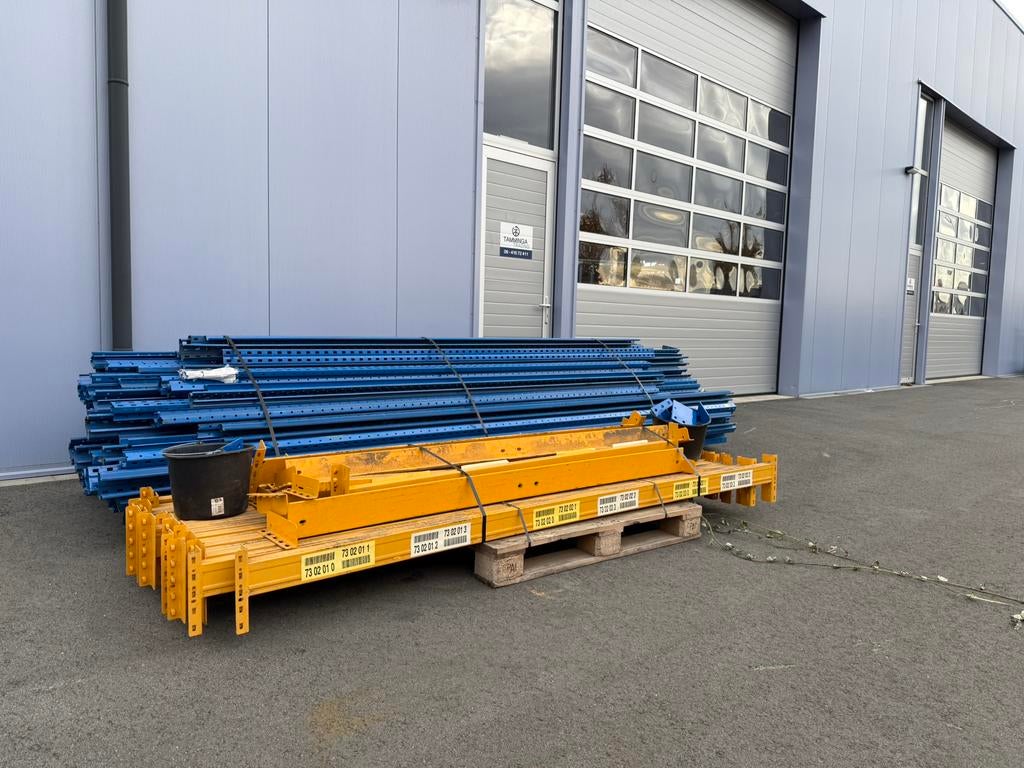 Palletstelling losse staanders en stijlen, Ophalen