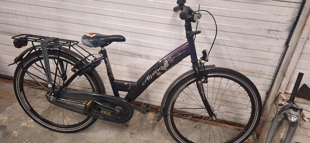 Prachtige Alpina Meisjesfiets 26 inch | NU €189!, Fietsen en Brommers, Fietsen | Meisjes, Gebruikt, 26 inch of meer, Handrem, Ophalen