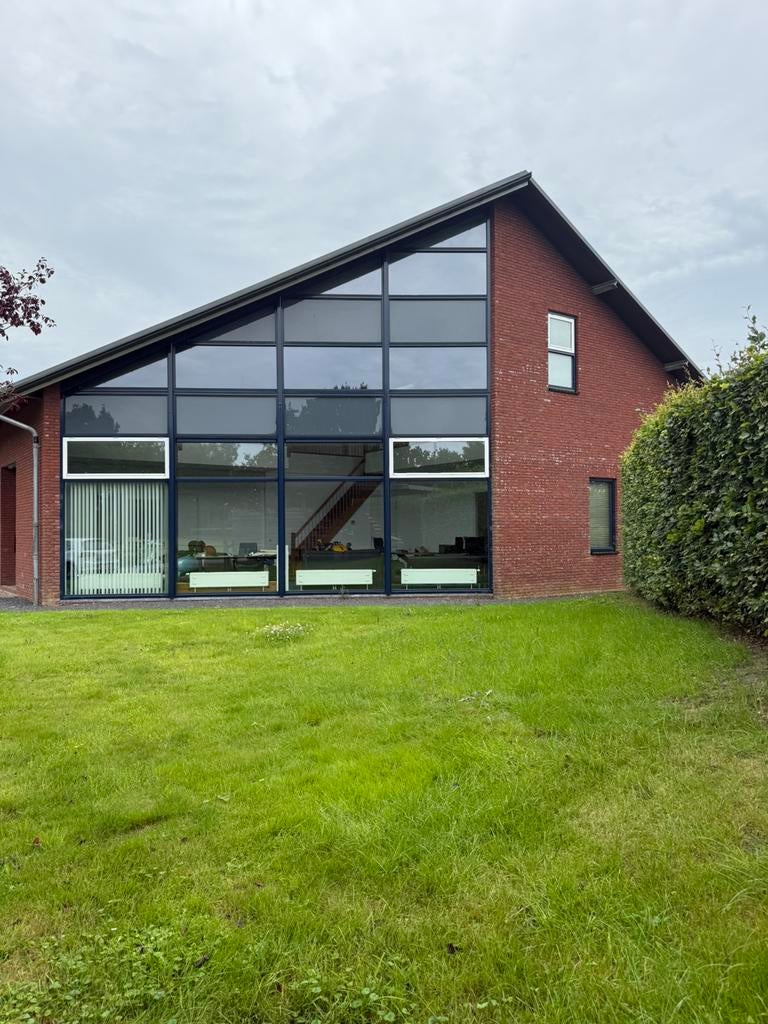Bedrijfsloodsen en kantoorruimte te huur Eastermar, 175 m², Huur, Opslag of Loods