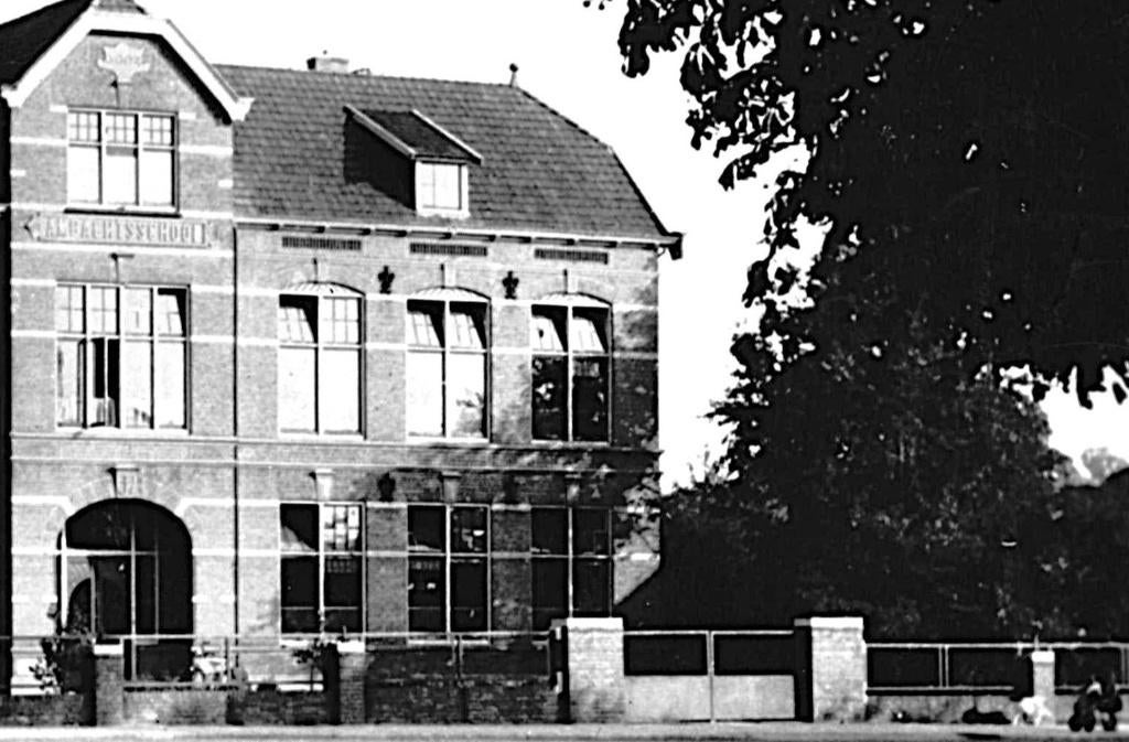 700533	Steenwijk	Ambachtschool LTS Nette oude kaart onbeschr, Verzamelen, Ophalen of Verzenden, 1940 tot 1960, Ongelopen, Overijssel