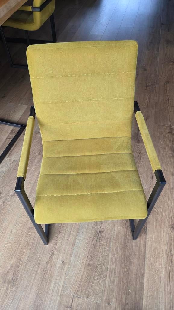Okergele gestoffeerde eetkamerstoelen met stalen frame., Ophalen, Zo goed als nieuw, Vijf, Zes of meer stoelen