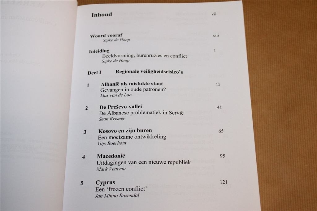 Beeldvorming & Werkelijkheid — Conflicthaarden Zuidoost-Eu, Ophalen of Verzenden, Gelezen, Europa
