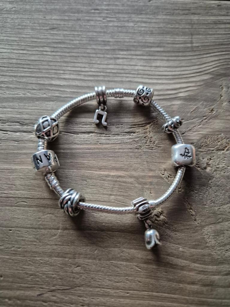 Pandora originele zilveren armband met bedels, Ophalen of Verzenden, Zo goed als nieuw, Zilver, Zilver