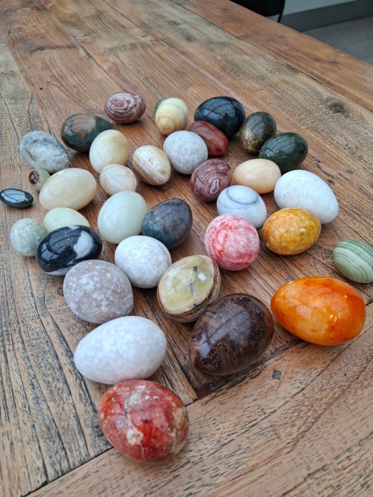 Decoratieve stenen eieren - Diverse kleuren en maten, Ophalen of Verzenden, Gebruikt