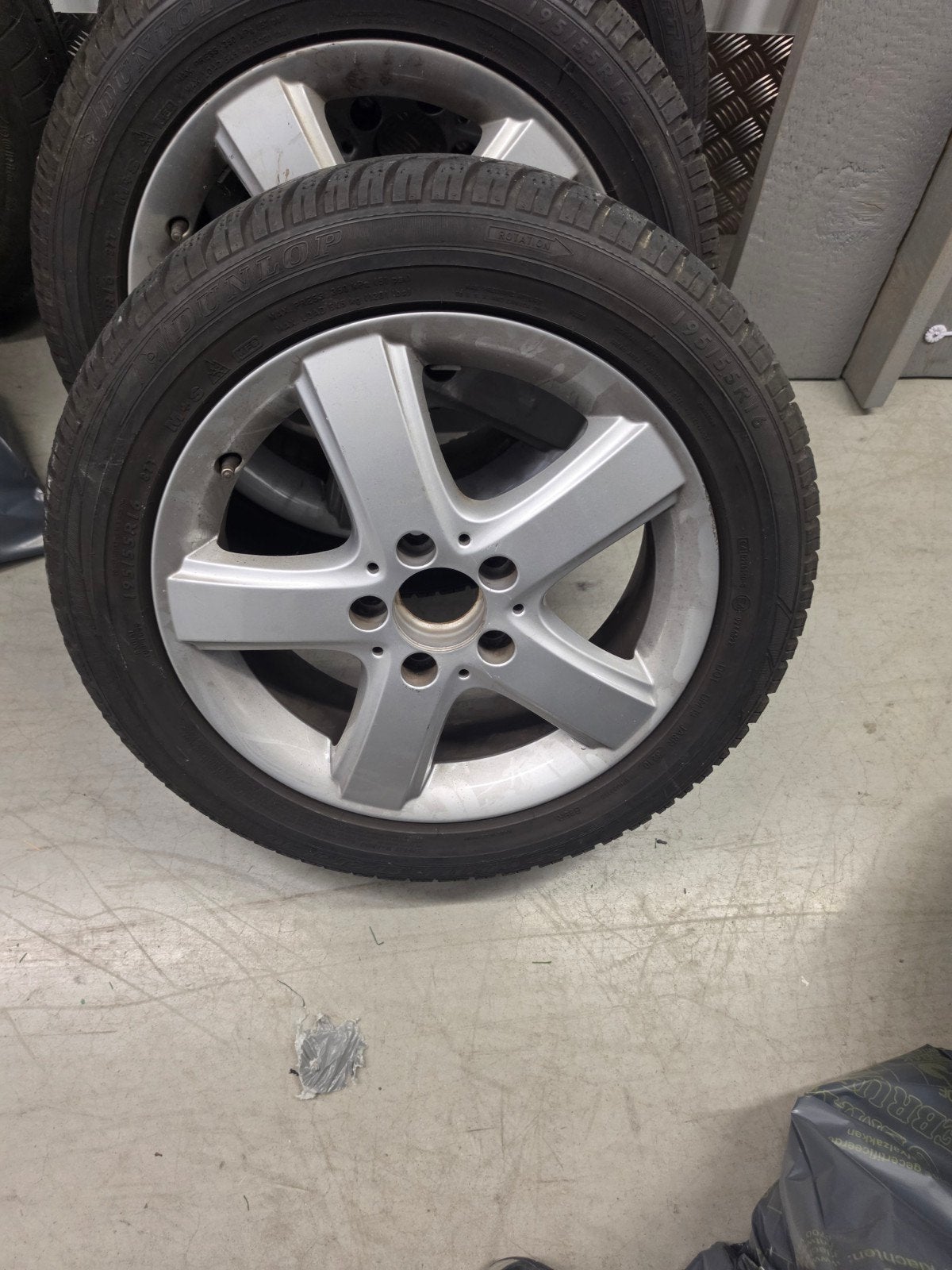 3x Dunlop Winterbanden op velg voor Mercedes A-Klasse W169, Auto-onderdelen, Banden en Velgen, Ophalen, Gebruikt, 16 inch, Banden en Velgen