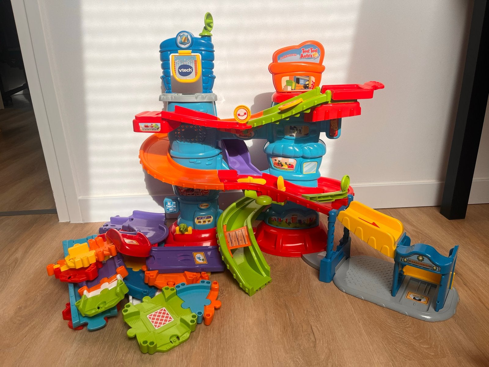 VTech Toet Toet Auto's Garage met veel extra's, Ophalen, Zo goed als nieuw