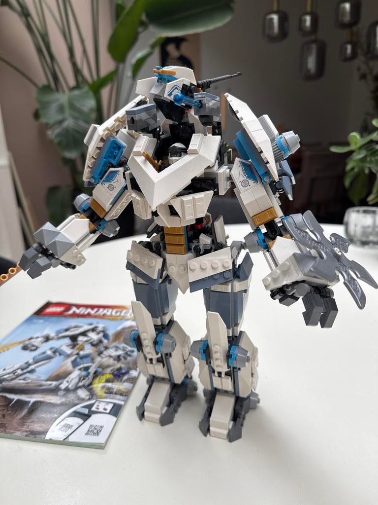 Lego Ninjago Zane's Titaan Mech 71738, compleet, Kinderen en Baby's, Speelgoed | Duplo en Lego, Lego, Ophalen of Verzenden, Zo goed als nieuw