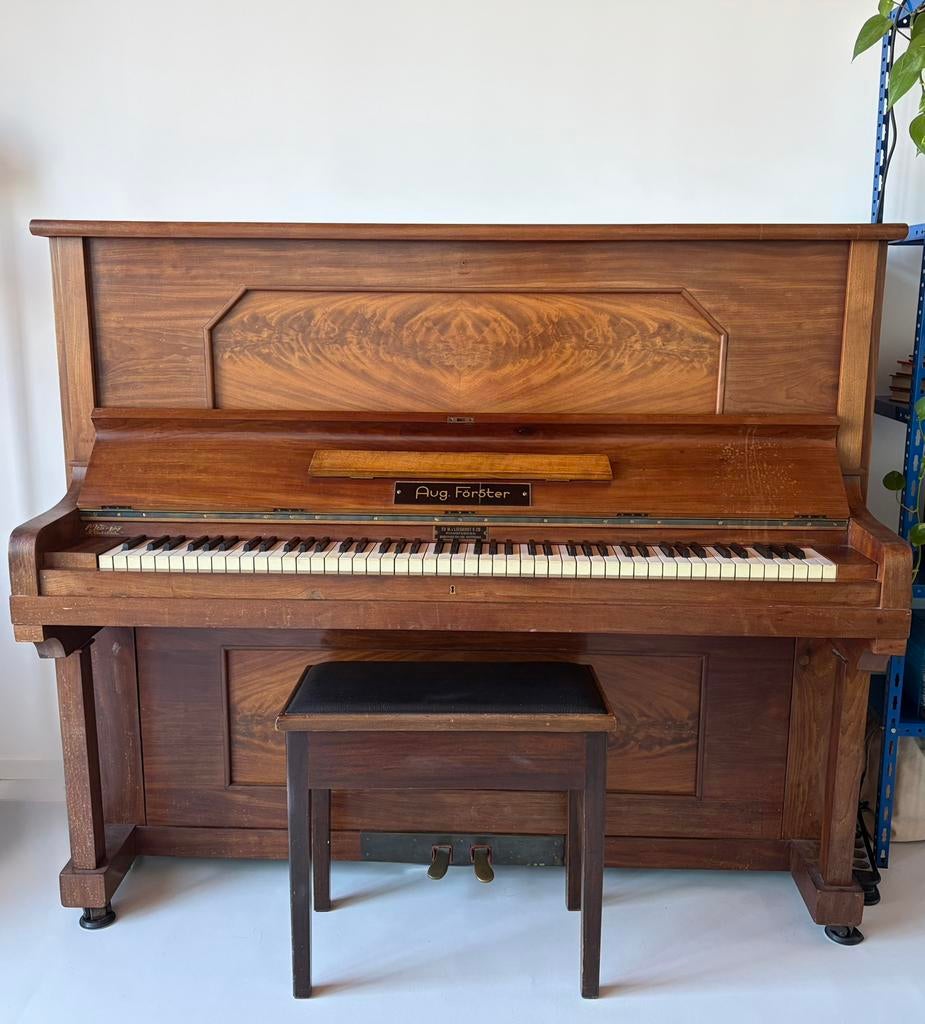 Gratis: August Förster piano, Muziek en Instrumenten, Piano's, Ophalen, Gebruikt, Bruin, Piano