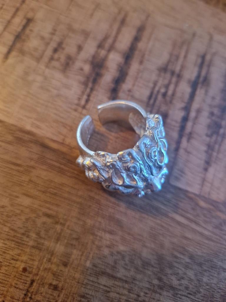 925 zilveren ring. Draak met gouden ogen. Maat 20., Ophalen of Verzenden, Zilver, Ring