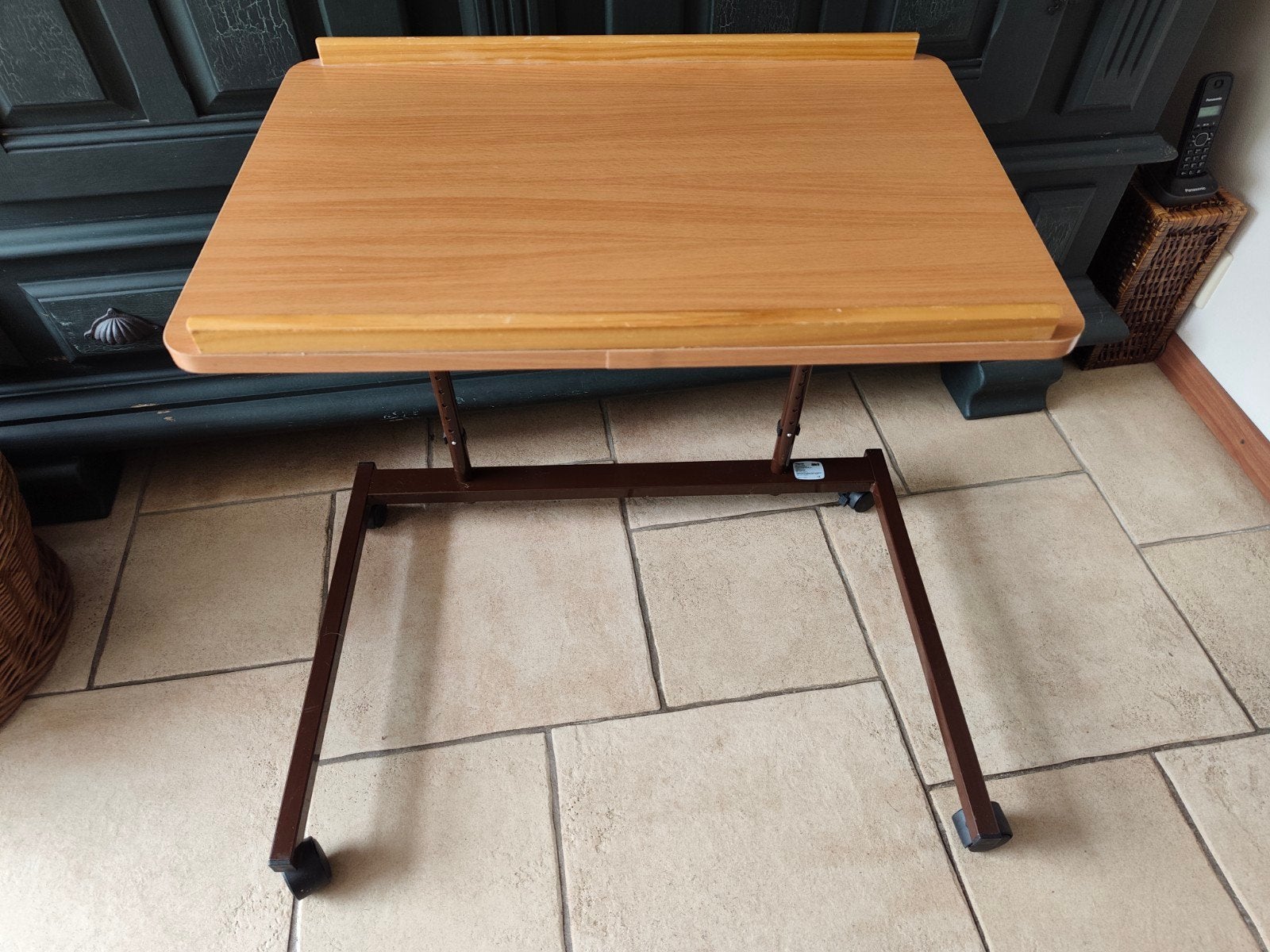 Verstelbaar en verrijdbaar tafeltje/bureau, Ophalen, Overige typen, In hoogte verstelbaar, Gebruikt